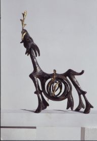 Fressende Ziege 1991, Bronze, 40 cm